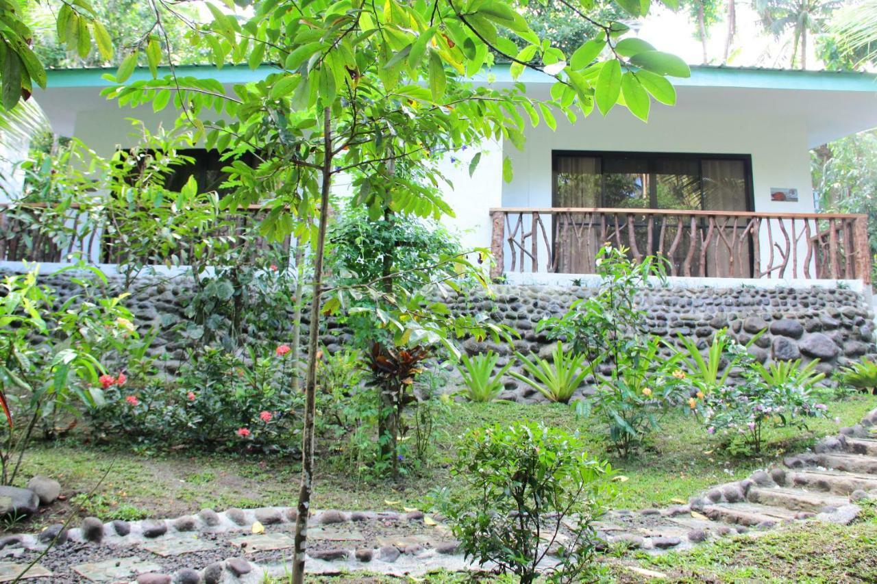 Mayas Nest Nagcarlan Buitenkant foto